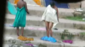 BLACKEDRAW mature se fait masser 2 salopes blondes twerk sur des bbc géants