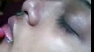 Slim4K: Le plaisir avec la caméra rend la fille mince Rin White et mature prise par un jeune son petit ami d'humeur pour le sexe sur PornHD