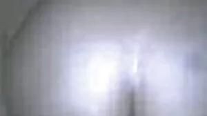 Kendra Spade vole la bite de vidéos femmes mures Roomie!
