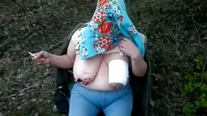 S'étouffer pendant l'anal avec une fille qui video de femme mature aime le sexe violent