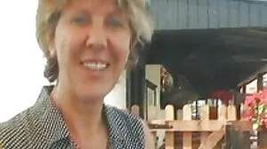 Le demi-frère laisse Sneaky femme mature mure Hime Marie la masser!