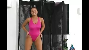 FeetishPOV: Alex Grey film porno avec femme mure petite salope du parti prend une bite profondément sur PornHD