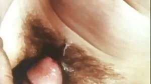 Reality Kings: Enfoncer le cul de Ginebra Bellucci sur un lit femmes mures chaudes de roses sur PornHD