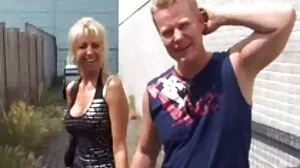 Isabella et porno femmes matures francaises Mandy célèbrent un coq