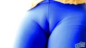 Lena Paul a surpris le papa de sa meilleure femme mature en voiture amie