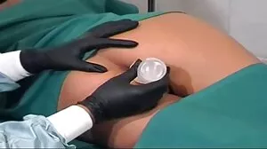 Massage à l'huile dégoulinante mature aux gros nichons et chatte humide ft. Gia Derza