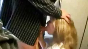 Sexe au coucher du soleil chez blonde mature poilue les Bellucci